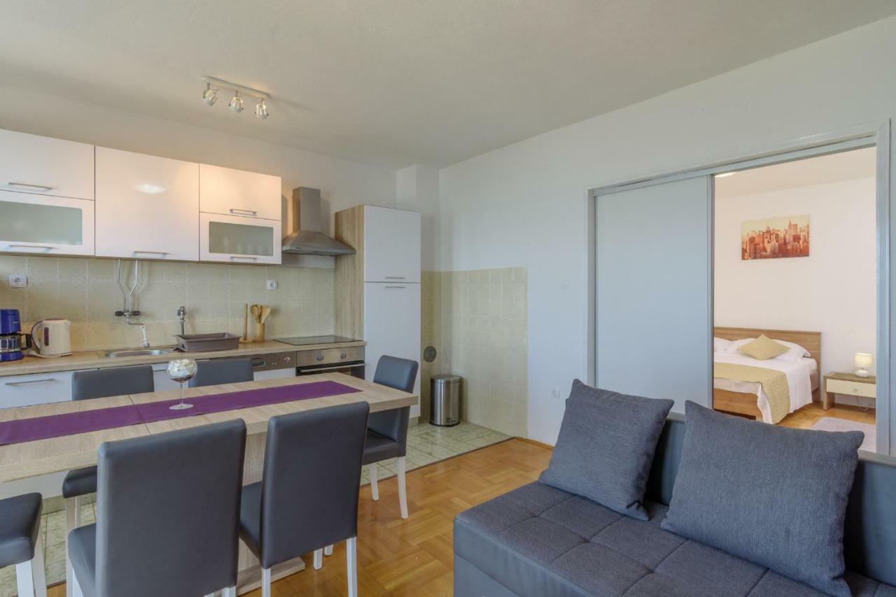 Renic Apartmani Kaštela Εξωτερικό φωτογραφία