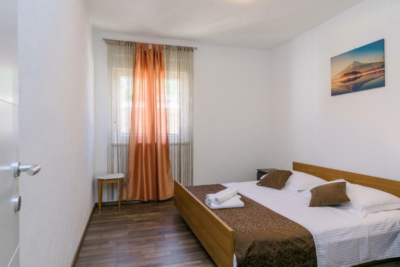 Renic Apartmani Kaštela Εξωτερικό φωτογραφία