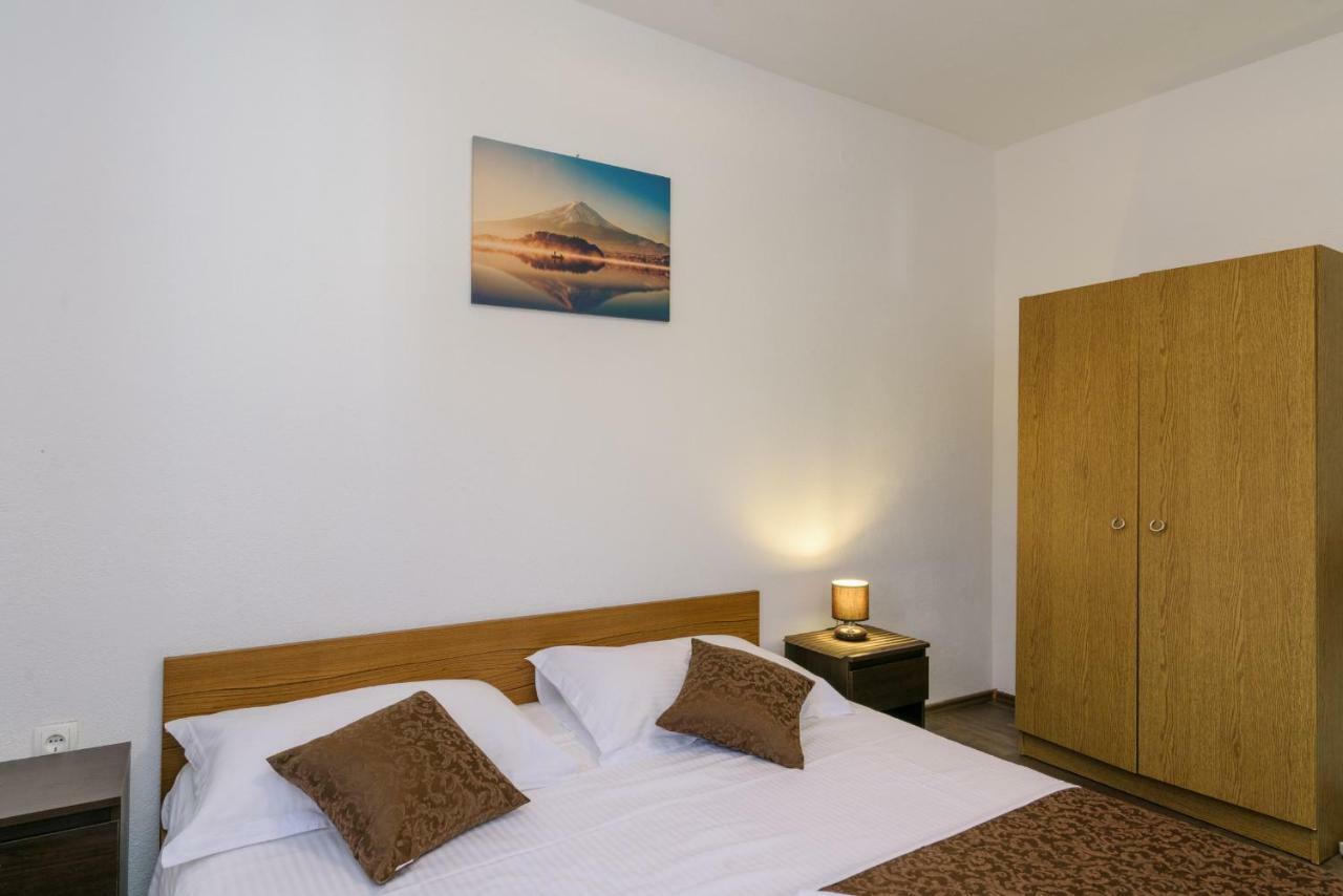 Renic Apartmani Kaštela Εξωτερικό φωτογραφία