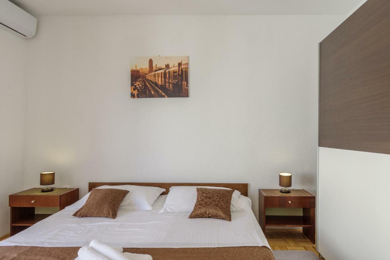 Renic Apartmani Kaštela Εξωτερικό φωτογραφία